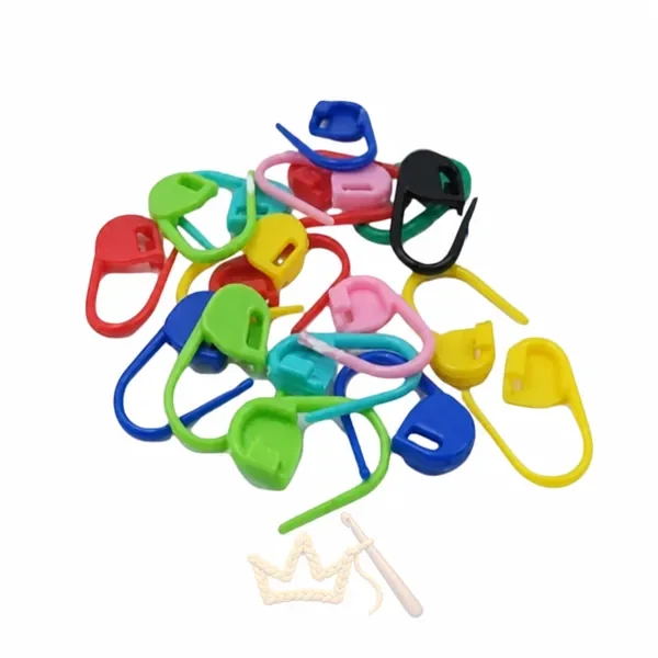 Stitch markers 100 in a packet